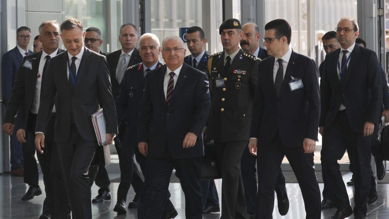 Bakan Güler, NATO Genel Sekreteri Stoltenberg ile görüştü
