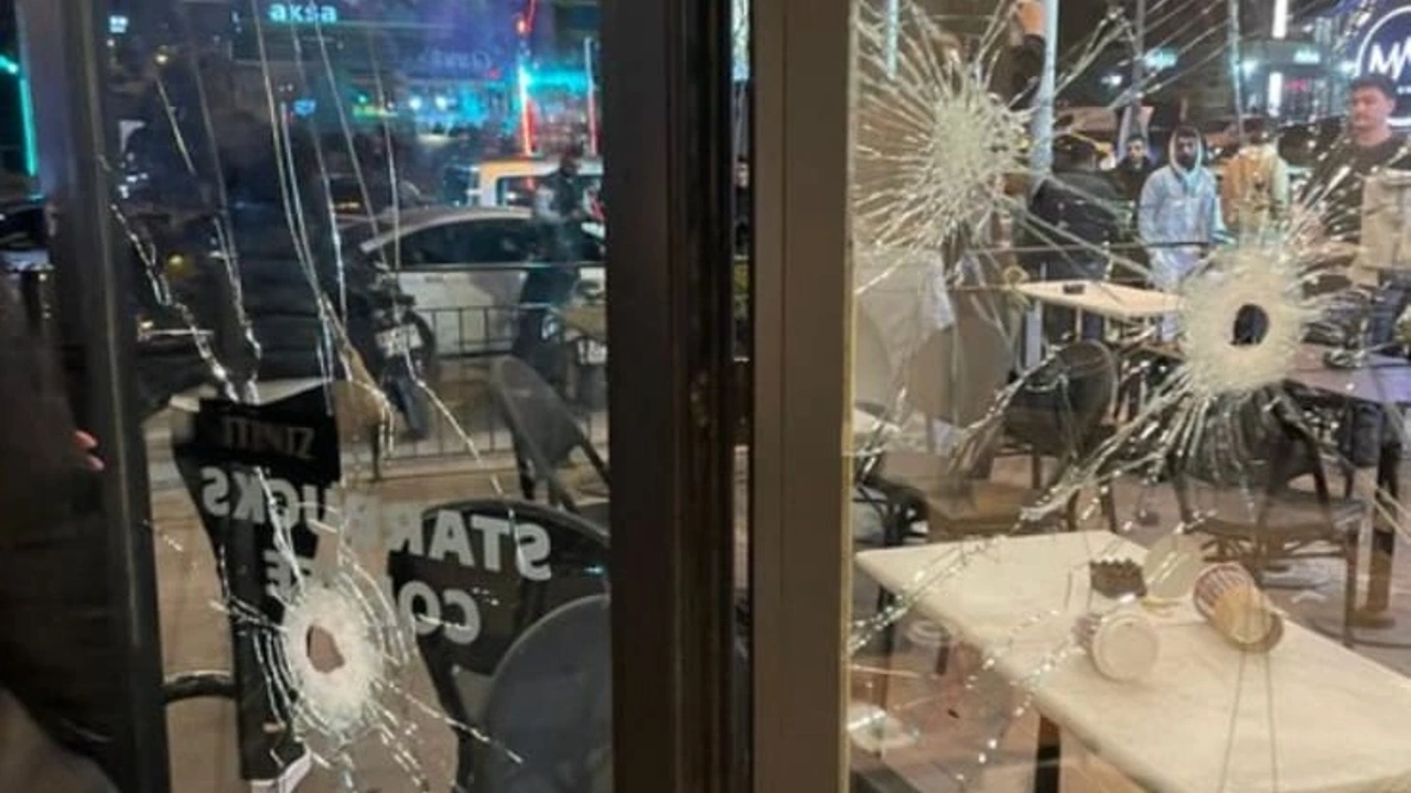 Adana'da Starbucks’a silahlı saldırı düzenlendi