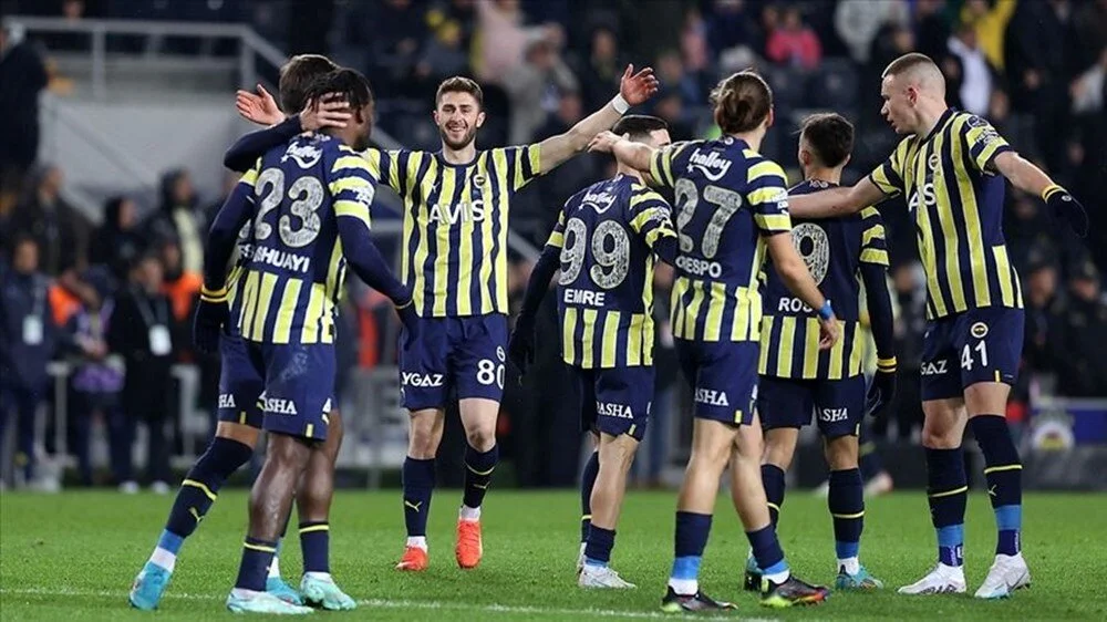 Fenerbahçe, Kadıköy'de Konyaspor'u mağlup etti