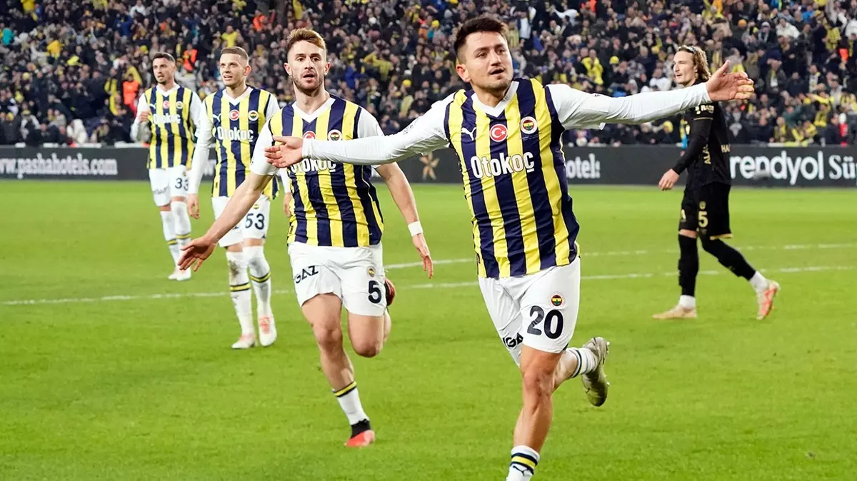Fenerbahçe 2 golle liderliğini sürdürdü