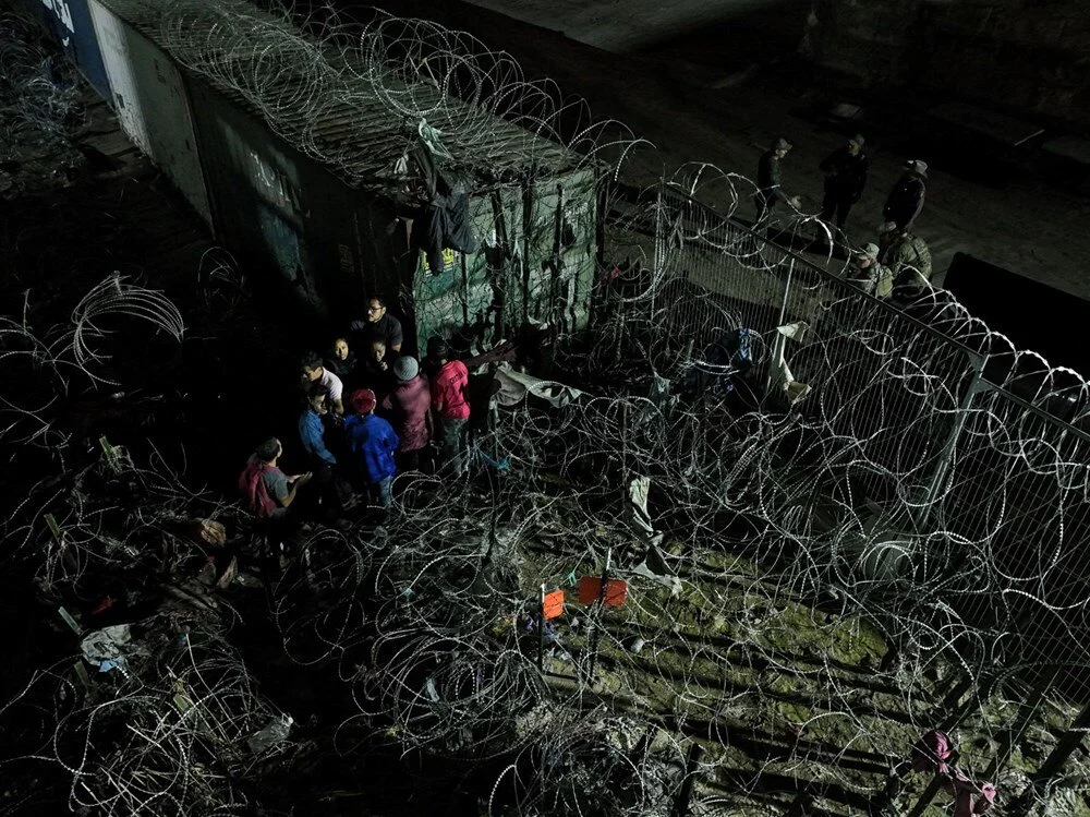 Teksas sınırı yine karıştı: Göçmenler gece geçmeye çalıştı