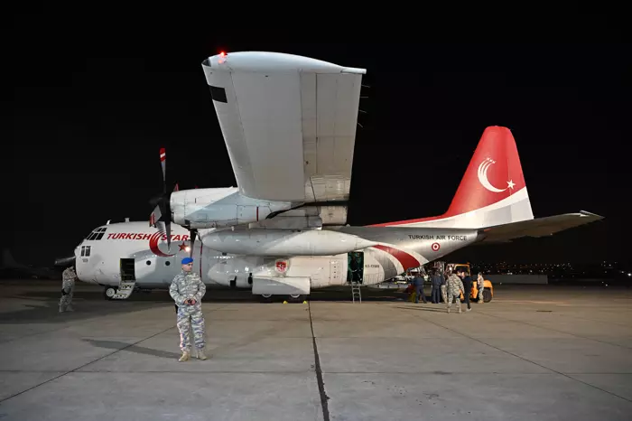Gazzeli hastaları taşıyan uçaklar Ankara'ya indi