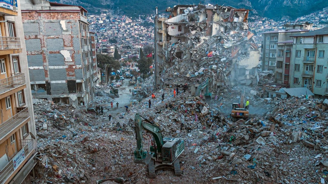Hatay'da depremin yıl dönümünde eğitime 1 günlük ara