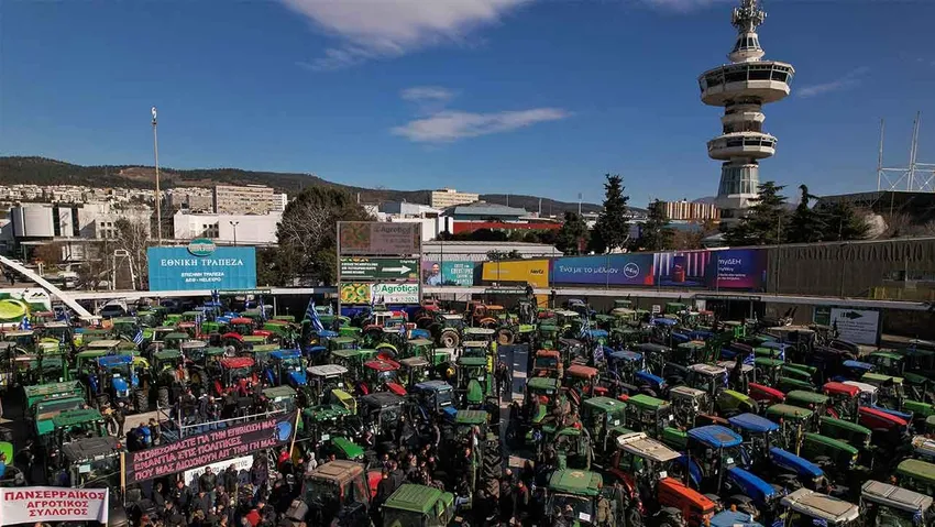 Selanik'te çiftçilerden protesto: Artık ekonomik zorluklarla baş edilemiyor